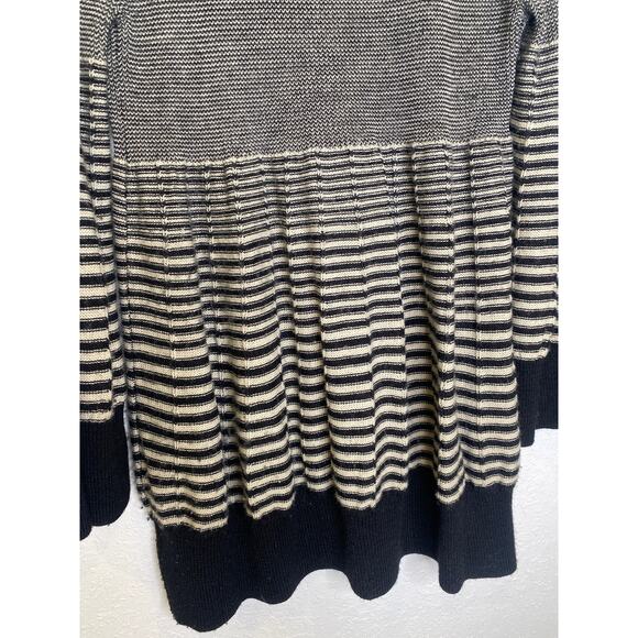 Free People Black Beige Scoop Neck Striped Sweater Sz M Wool Pullover - Picture 6 of 13